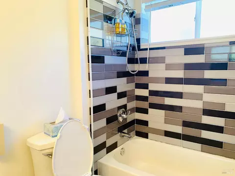 Bath - 124 Thacker Ct, Vallejo, CA 94591 photo 6 of 9