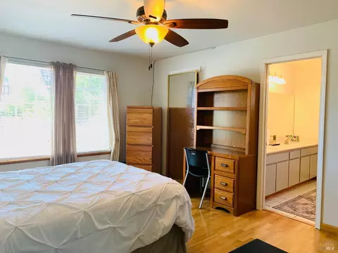 Bedroom - 124 Thacker Ct, Vallejo, CA 94591 photo 9 of 9