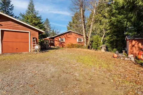 Exterior - 24465 Sherwood Rd, Willits, CA 95490 photo 3 of 7