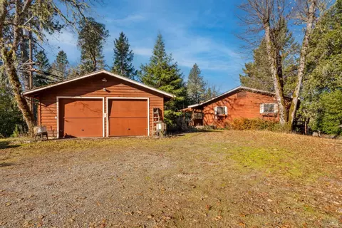 24465 Sherwood Rd, Willits, CA 95490