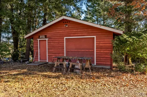 Exterior - 24465 Sherwood Rd, Willits, CA 95490 photo 4 of 7