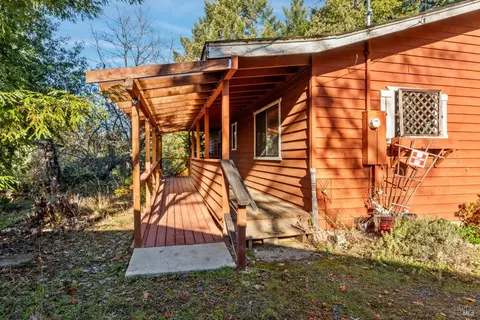 Exterior - 24465 Sherwood Rd, Willits, CA 95490 photo 5 of 7