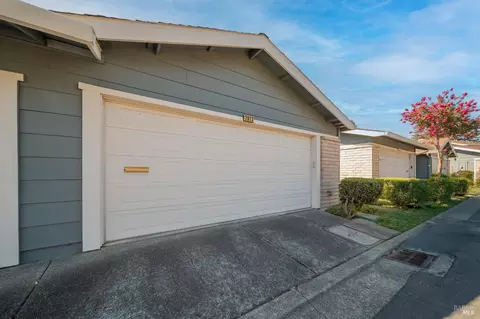 2813 Sundown Cir, Fairfield, CA 94533