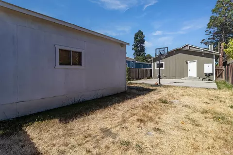 Exterior - 112 Glenn St, Vallejo, CA 94590 photo 8 of 10