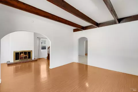 Living - 112 Glenn St, Vallejo, CA 94590 photo 8 of 9
