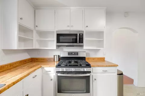 Kitchen - 112 Glenn St, Vallejo, CA 94590 photo 6 of 6