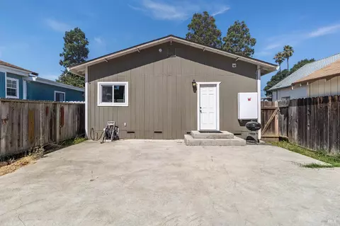 Exterior - 112 Glenn St, Vallejo, CA 94590 photo 7 of 10
