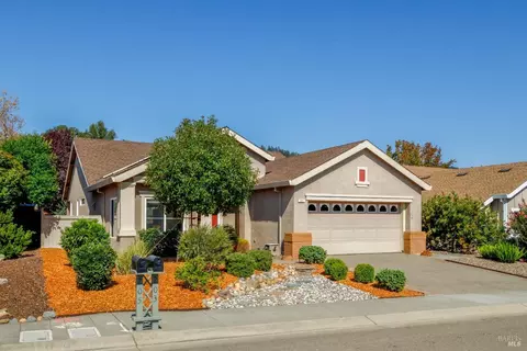 203 Albertz St, Cloverdale, CA 95425