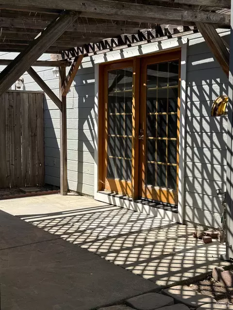 Exterior - 2600 Nut Tree Rd, Vacaville, CA 95687 photo 2 of 2