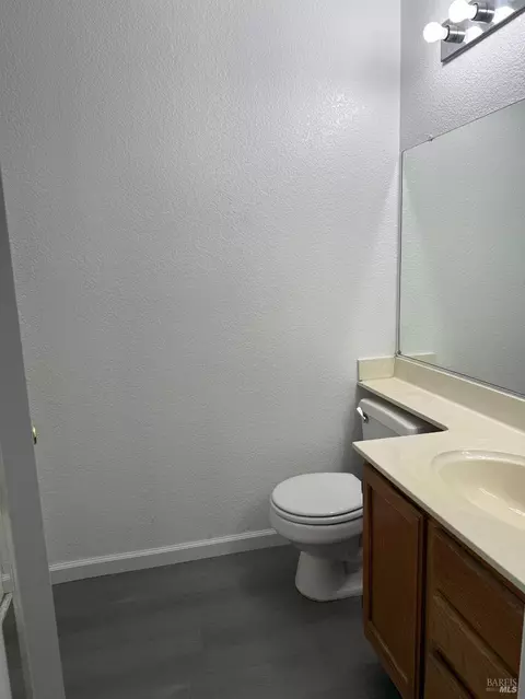 Bath - 2600 Nut Tree Rd, Vacaville, CA 95687 photo 1 of 1