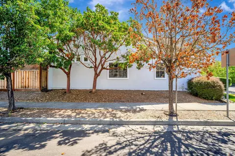 Exterior - 1279 Eagle Dr, Windsor, CA 95492 photo 12 of 14