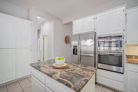 Kitchen - 1279 Eagle Dr, Windsor, CA 95492 photo 6 of 6