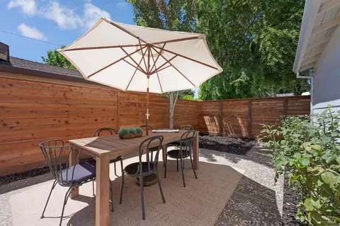 228 Sun Ct, Healdsburg, CA 95448 photo 16