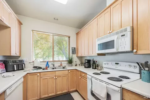 8920-8926 Spencer St, Windsor, CA 95492 photo 16
