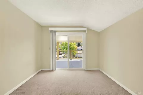 Bedroom - 141 Stratford St, Vallejo, CA 94591 photo 11 of 14
