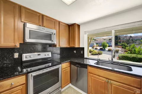 Kitchen - 141 Stratford St, Vallejo, CA 94591 photo 3 of 8