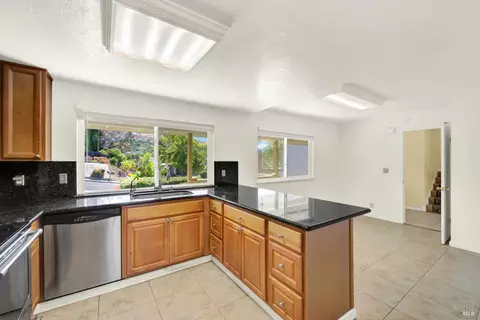 Kitchen - 141 Stratford St, Vallejo, CA 94591 photo 2 of 8