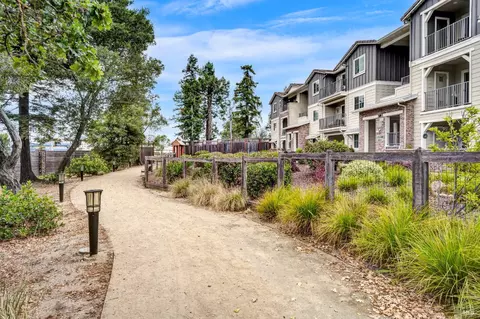 1410 Mauro Pietro Dr #305, Petaluma, CA 94954