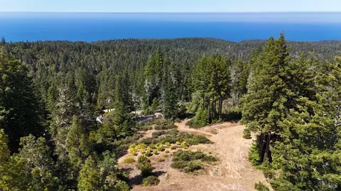 44035 Iversen Rd, Gualala, CA 95445