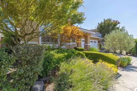 Exterior - 19 Walkabout Ln, Napa, CA 94558 photo 9 of 9