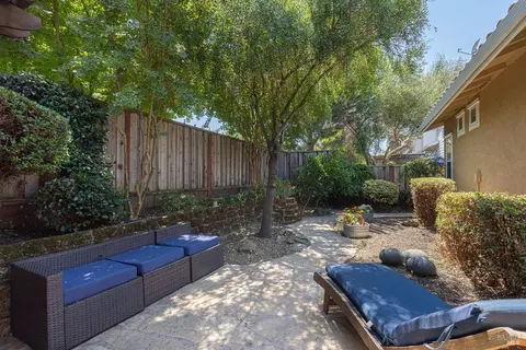 Exterior - 19 Walkabout Ln, Napa, CA 94558 photo 2 of 9