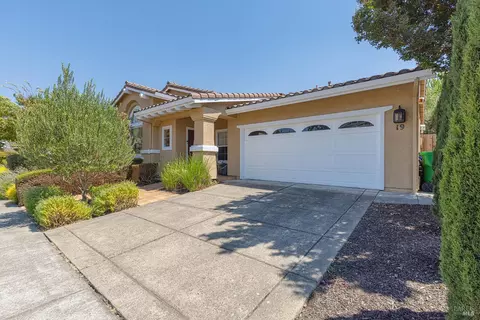 Exterior - 19 Walkabout Ln, Napa, CA 94558 photo 8 of 9