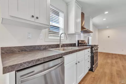 29 Catalpa Dr, Vallejo, CA 94589 photo 9