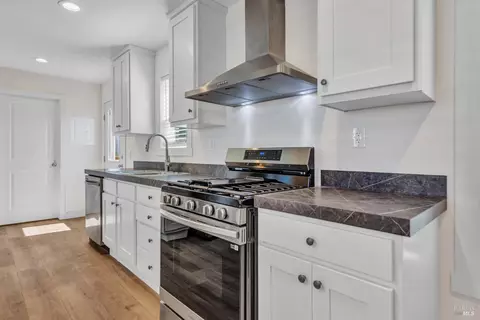 29 Catalpa Dr, Vallejo, CA 94589 photo 7