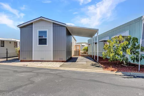 29 Catalpa Dr, Vallejo, CA 94589 photo 2