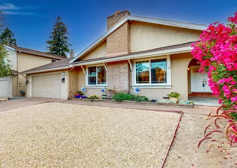 1303 Ponderosa Dr, Petaluma, CA 94954