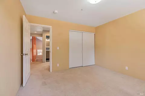 Bedroom - 450 Echo Valley Rd, Salinas, CA 93907 photo 2 of 11