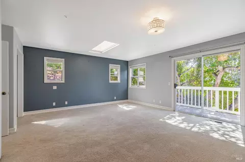 Bedroom - 450 Echo Valley Rd, Salinas, CA 93907 photo 10 of 11