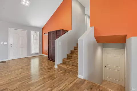 Entry Way - 450 Echo Valley Rd, Salinas, CA 93907 photo 2 of 2