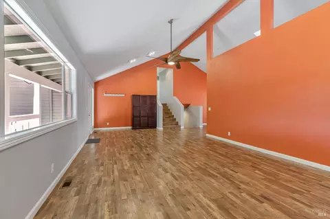 Living - 450 Echo Valley Rd, Salinas, CA 93907 photo 4 of 6