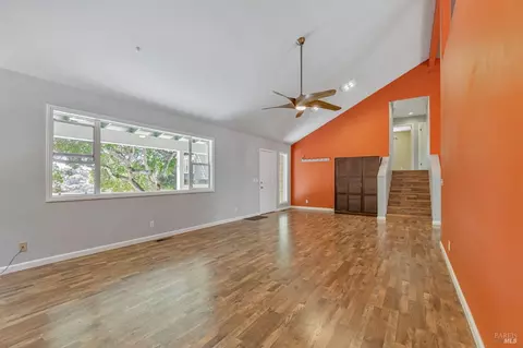Living - 450 Echo Valley Rd, Salinas, CA 93907 photo 3 of 6
