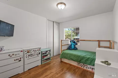 Bedroom - 951 Oakwood Ave, Vallejo, CA 94591 photo 3 of 5