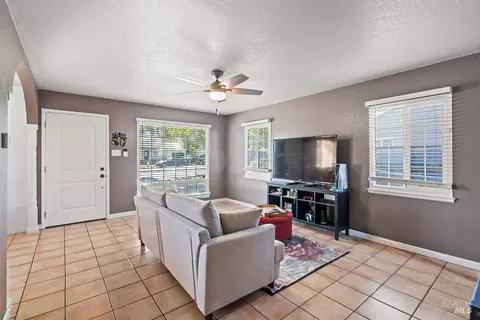 Other - 951 Oakwood Ave, Vallejo, CA 94591 photo 3 of 7