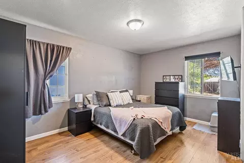 Bedroom - 951 Oakwood Ave, Vallejo, CA 94591 photo 4 of 5