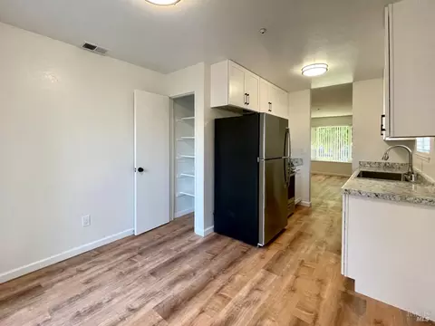 Kitchen - 476-478 Lincoln Ave, Cotati, CA 94931 photo 2 of 4