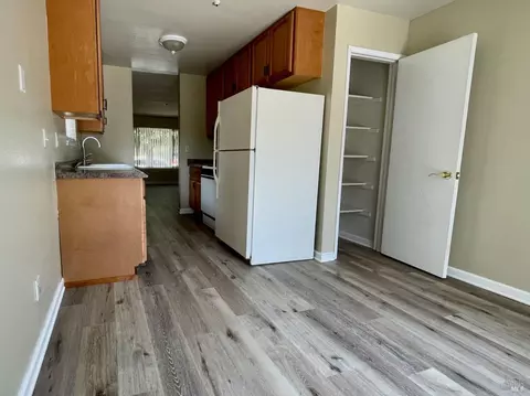Kitchen - 476-478 Lincoln Ave, Cotati, CA 94931 photo 4 of 4