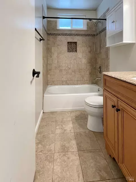 Bath - 476-478 Lincoln Ave, Cotati, CA 94931 photo 3 of 3