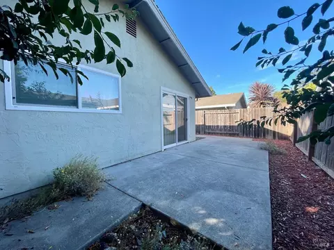 Exterior - 476-478 Lincoln Ave, Cotati, CA 94931 photo 4 of 11