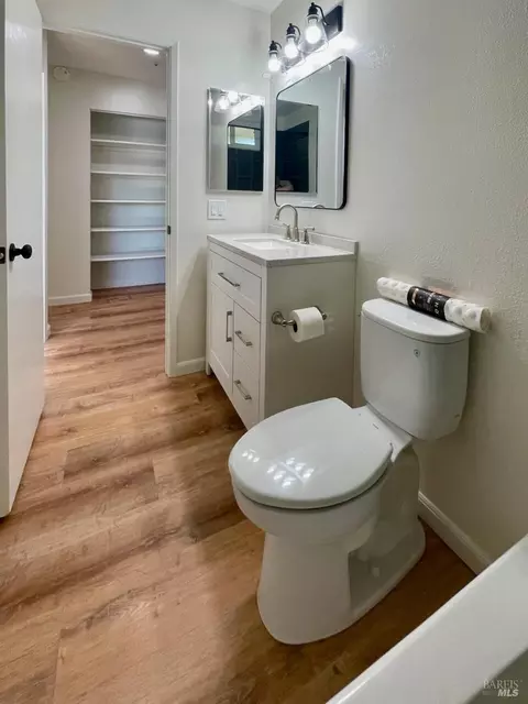 Bath - 476-478 Lincoln Ave, Cotati, CA 94931 photo 2 of 3
