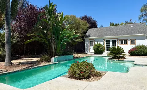 545 Pheasant Run Dr, Dixon, CA 95620 photo 3