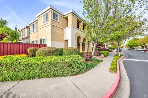 563 Abruzzi Ct, Fairfield, CA 94534 photo 3