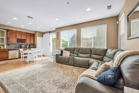 563 Abruzzi Ct, Fairfield, CA 94534 photo 8
