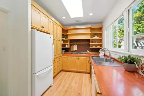 Kitchen - 980 Euclid Ave, Berkeley, CA 94708 photo 1 of 3
