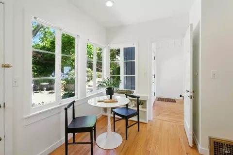 Entry Way - 980 Euclid Ave, Berkeley, CA 94708 photo 1 of 1