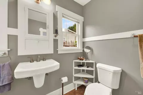 Bath - 739 Benicia Rd, Vallejo, CA 94591 photo 2 of 2
