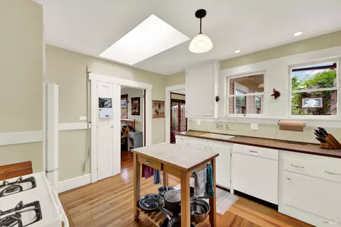 Kitchen - 739 Benicia Rd, Vallejo, CA 94591 photo 3 of 5
